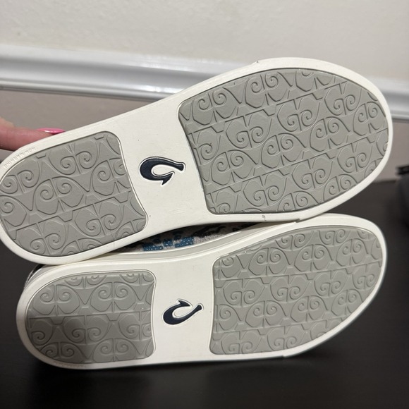 OluKai Shoes Women's 6 Multicolor Printed Pehuea Li Cloudy Pa'i Flat Sneakers 36 - Picture 8 of 10